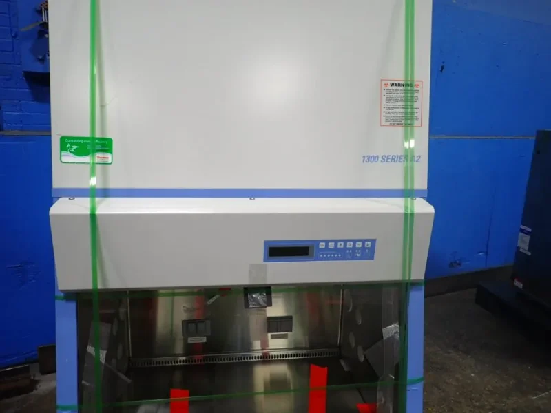 THERMO FISHER SCIENTIFIC 22" X 34" X 22" BIOLOGICAL SAFTEY CABINET   -  1323