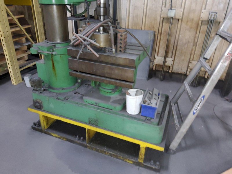 WILLIS BERGO RADIAL ARM DRILL: YOBRO #25326