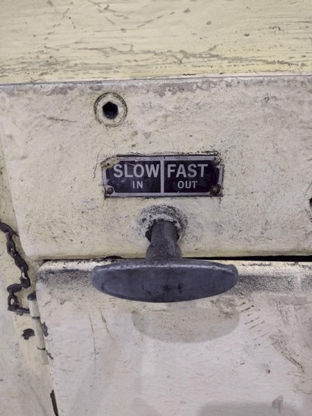 36&quot; X 10 HP KEARNEY &amp; TRECKER MODEL #1536A HORIZONTAL SIMPLEX MILL: STOCK #20256