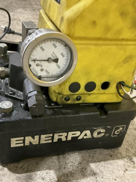 1/2 HP ENERPAC MODEL #PUJ1200B ELECTRIC HYDRAULIC PUMP, 110 V: STOCK #24832