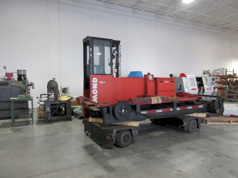 6,000 LBS RAYMOND MODEL #SL60TF NARROW AISLE ELECTRIC SIDE LOADED / FORKLIFT, NEW 2005: YOBRO #25065
