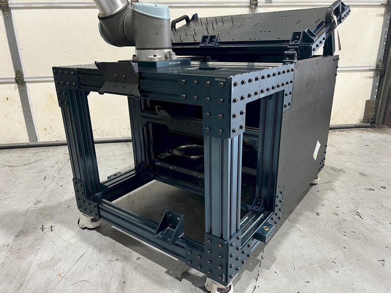 2018 UNIVERSAL ROBOTS UR10 Cobot - Dual Chuck Grippers, Flexible Loading System
