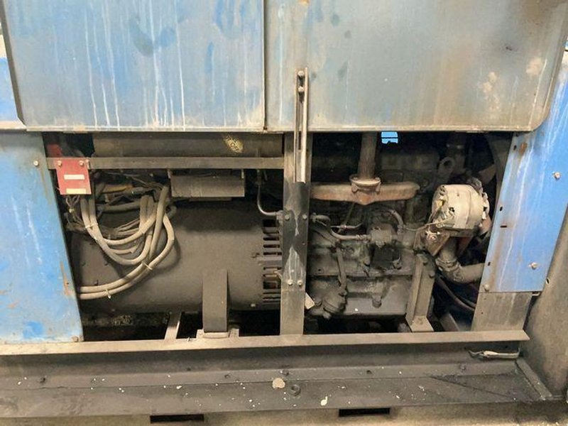 Miller 400 Amps Welding Generator - Trailblazer 55d