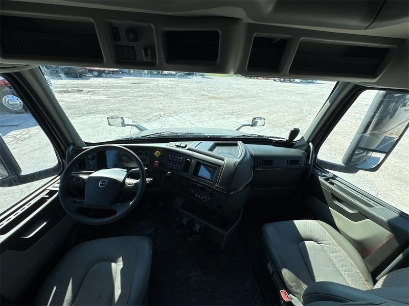 2024 Volvo VNL64T860 4V4NC9EH6RN656675