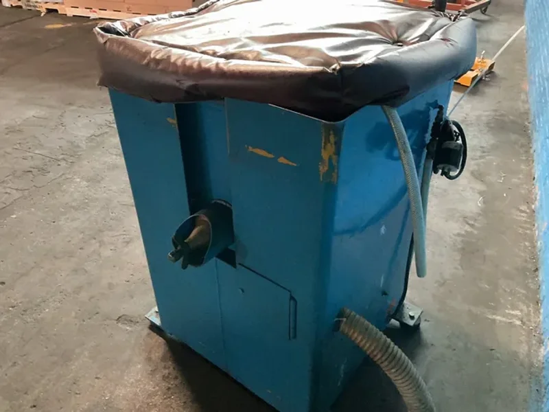 ROYSON 13” X 21” X 18” VIBRATORY FINISHER