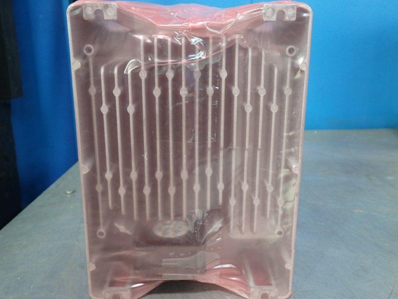 ALLEN BRADLEY AC DRIVE   -  20AD8P0A0AYNANC0
