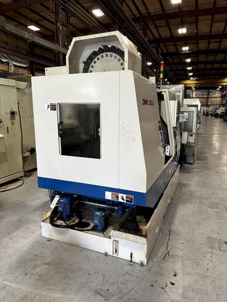 Daewoo DMV-3016 5 Axis Used CNC Vertical Machining Center For Sale - 2004
