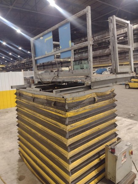 1,000 LB AMERICAN LIFTS MODEL T1-60-040 ELECTRIC PLAFORM LIFT: STOCK #20584