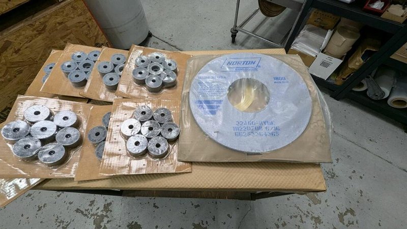 Toyoda GUP 32×100 Universal Grinder, 1981 – Spare Wheels, ID Attachment, Steady Rest Included