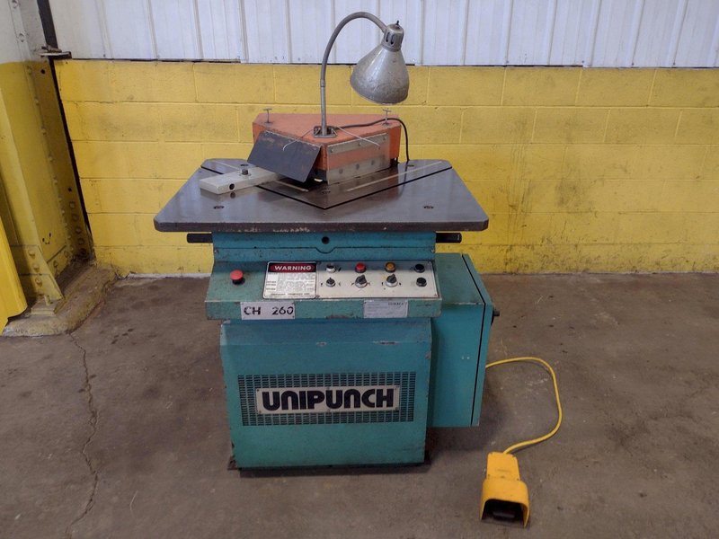 10&quot; X 10&quot; X 3/16 UNIPUNCH MODEL COMACA CH 260 HYDRAULIC ANGLE NOTCHER: STOCK 17381