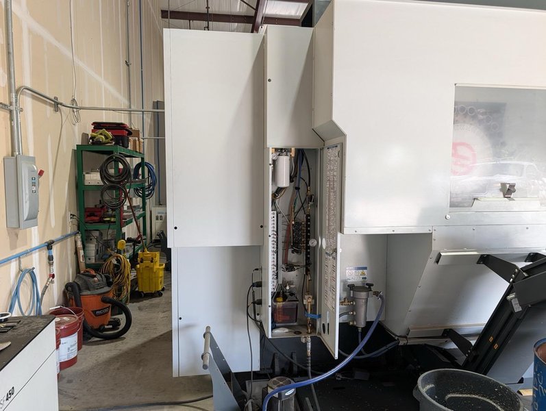 Haas UMC-750 5-Axis UMC, 2023 – 15,000 RPM Spindle, Chip Conveyor, Rigid Tapping