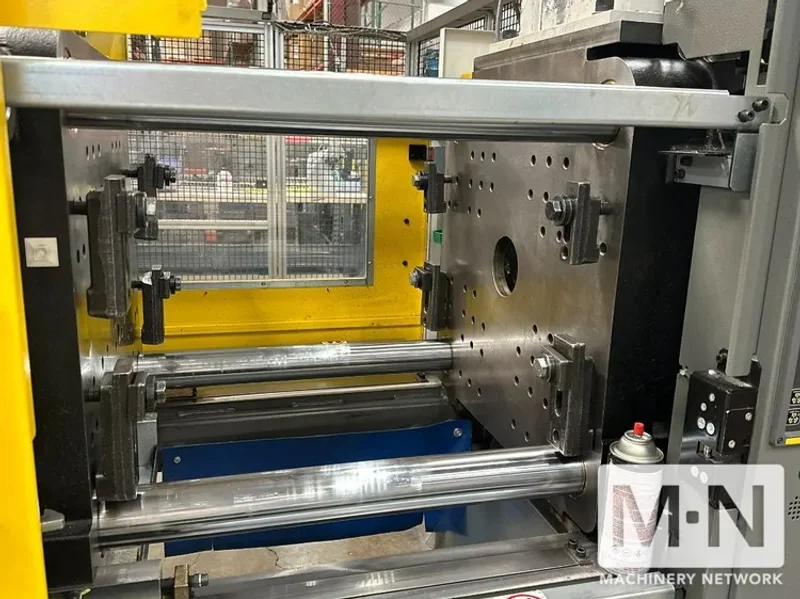 138 TON 6 OZ OR 1.9 OZ MILACRON FANUC ROBOSHOT MODEL S-110iA INJECTION MOLDING MACHINE MFG 2021 (2) AVAILABLE