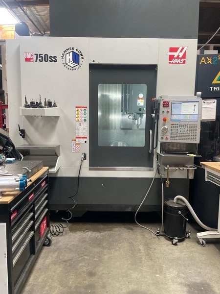 Haas UMC-750SS Universal Machining Center, 2023 – 70 Tool SMTC, TSC, Programmable Coolant, Chip Conveyor, High Pressure Coolant