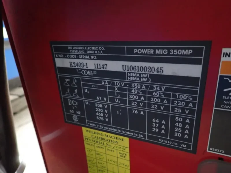 LINCOLN 350 A WELDER  -  POWER MIG 350 MP
