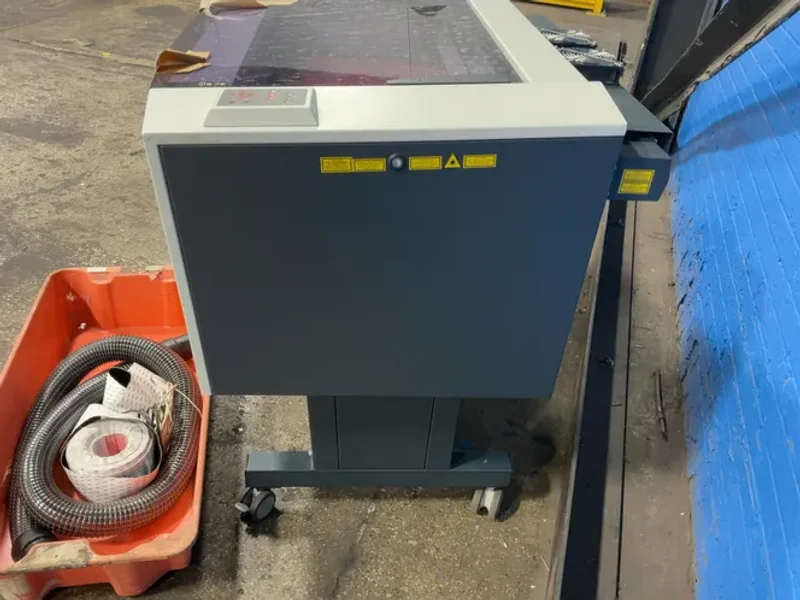 TROTEC 29” X 17” SPEEDY 300 LASER ENGRAVER  -  8011 SPEEDY300 C25
