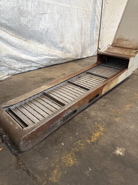 48&quot; LONG X 12&quot; WIDE HENNING KM0-0320-00 CHIP CONVEYOR. STOCK #1000225