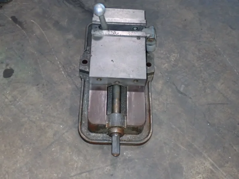 KURT 6" VISE