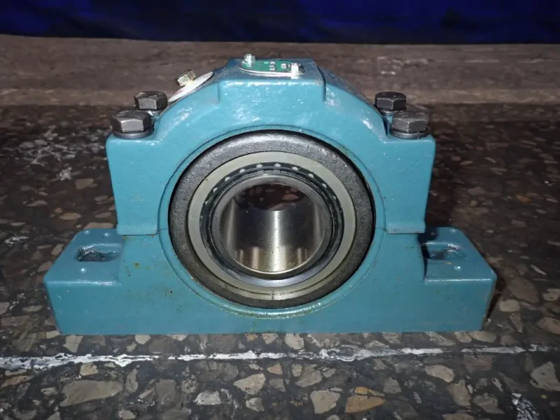 DODGE ROLLER BEARING  -  P2B-K-208 TYPE K