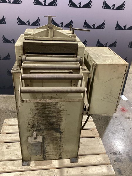 COOPER WEYMOUTH PETERSON 18B COIL STRAIGHTENER 18IN 0.093IN USED