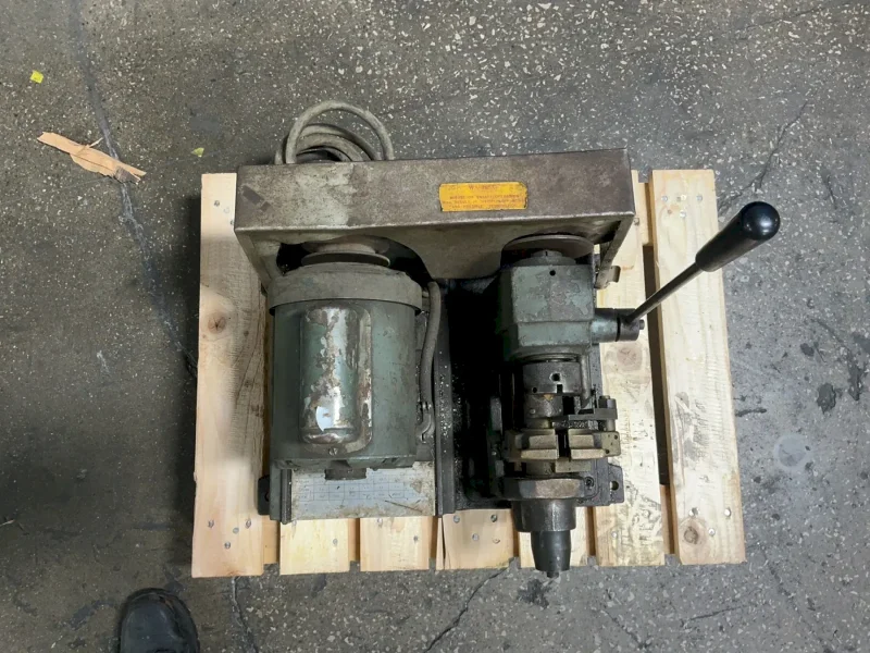 PINES ENGINEERING DEBURRER  -  660