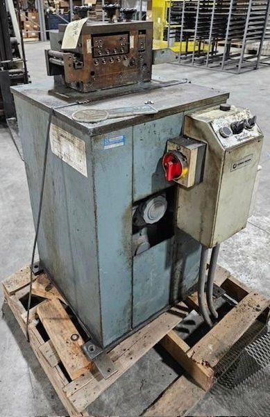 DIMECO STRAIGHTENER STOCK#3690