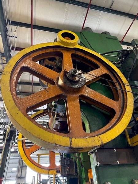 4000 TON BLISS NO. 33 KNUCKLE JOINT PRESS. STOCK # 0682824