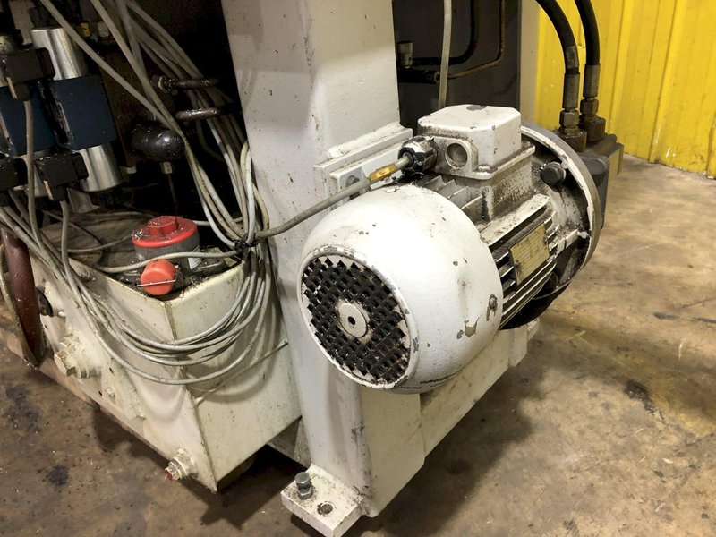 10&quot; X 10&quot; KASTO MODEL #SSB-A2-CNC-CC AUTOMATIC VERTICAL BAND SAW: STOCK #17306