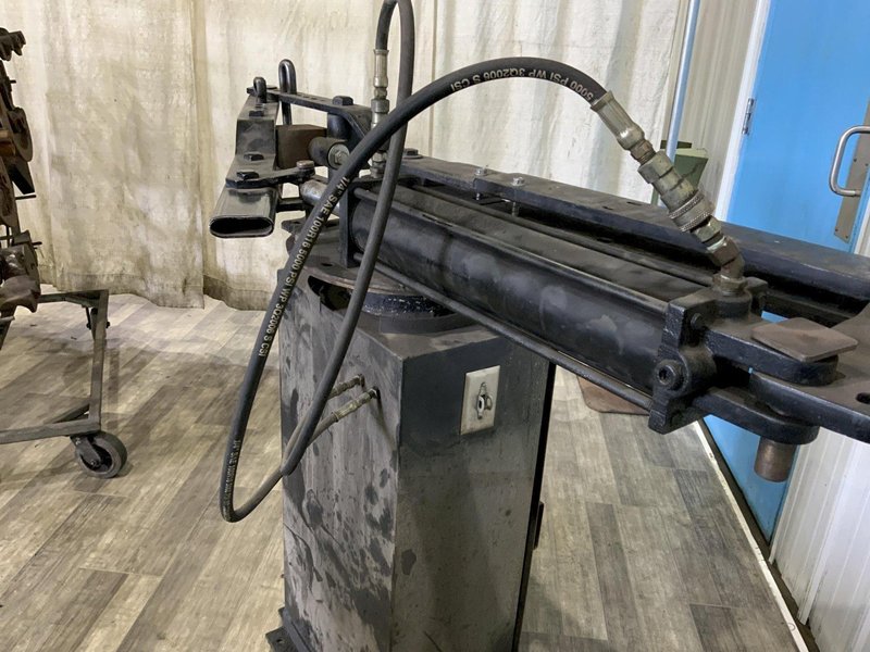 2" HOSSFELD HYDRAULIC PIPE AND TUBE BENDER: STOCK #81507