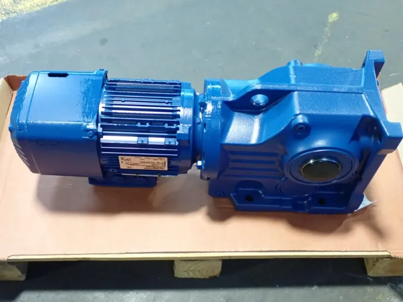 SEW EURODRIVE 1.5HP GEAR MOTOR  -  KA77B DRN90S4/BE2HR