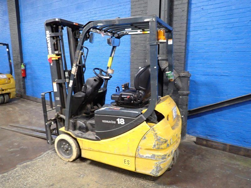 KOMATSU 2600 POUNDS ELECTRIC FORKLIFT  -  FB18MU-12