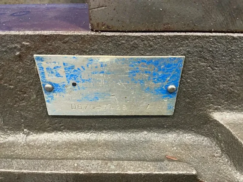KURT MFG. CO. 6” MACHINE VISE  -  D675-7428