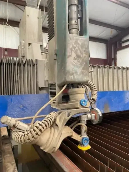 2011 FLOW WMC2 4060 | Waterjet Cutters