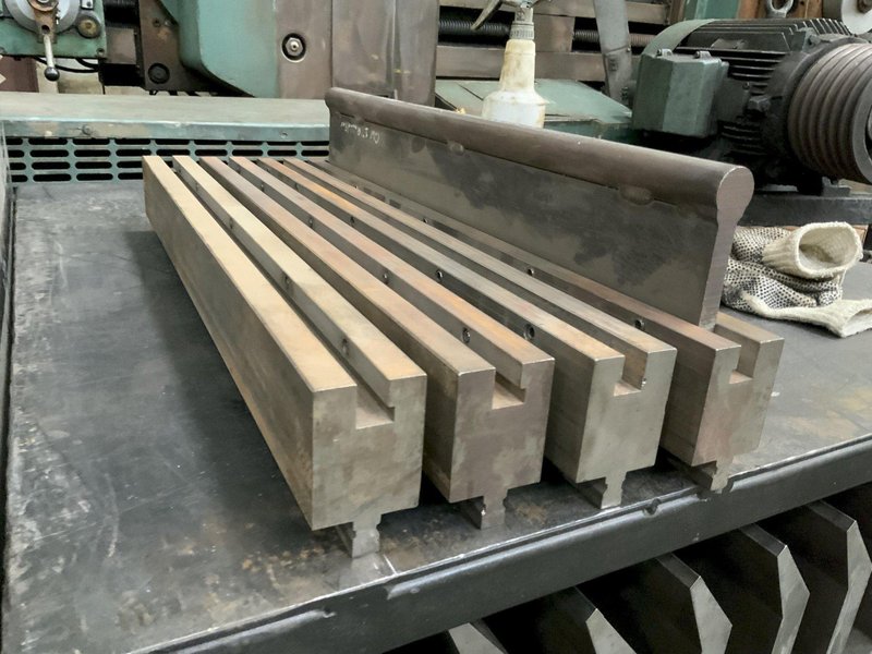 WILA PRECISION GROUND HARDENED BRAKE DIES WITH CABINET: STOCK #80762