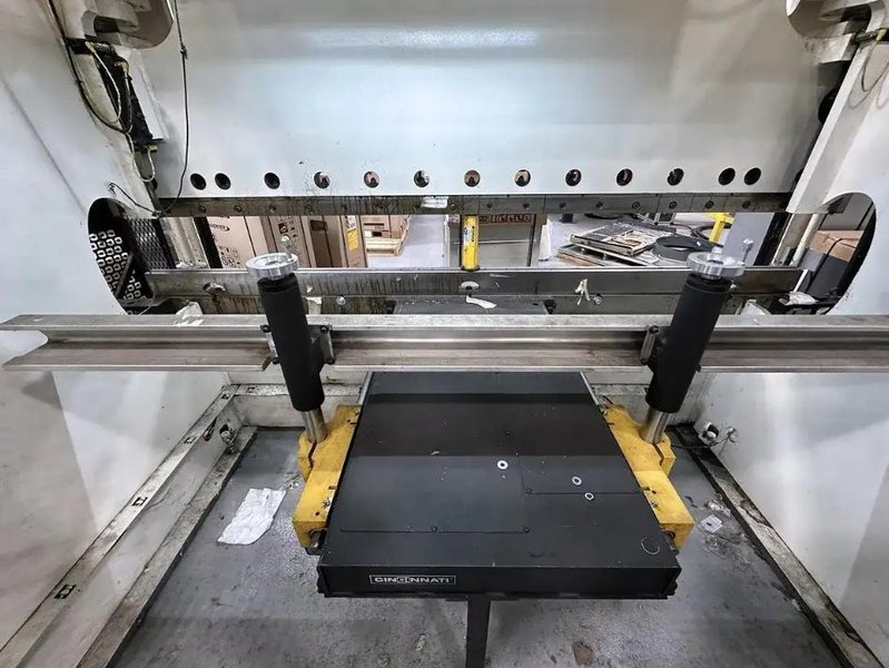 2017 Cincinnati 90PF+8 CNC Press Brake (#5994)