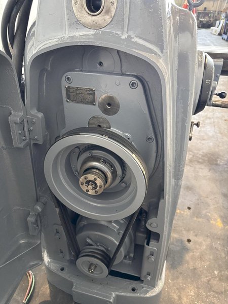 CINCINNATI #2ML HORIZONTAL MILLING MACHINE. STOCK # 0553025.