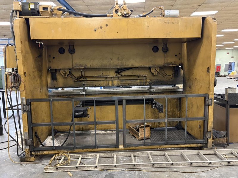 200 Ton x 12′ Standard AB200-12 CNC Press Brake, 2003 – Updated Control, Tooling Included