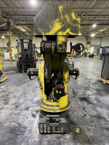 FANUC – M-900iA/350 w/ R-30iA Controls PARTS ONLY
