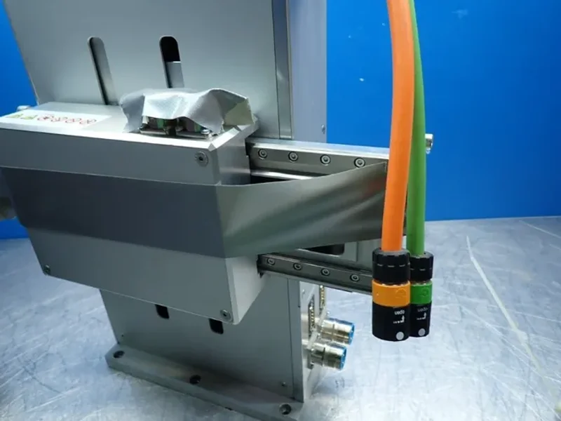 OMRON LINEAR MOTOR ASSEMBLY PICK &amp; PLACE SYSTEM  -  R88L-ES-PM-C110-B100-0001