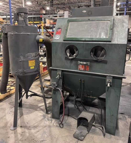 TRINCO 404X40SE DELUXE BLAST CABINET W 600RC MEDIA COLLECTOR. STOCK # 0653626