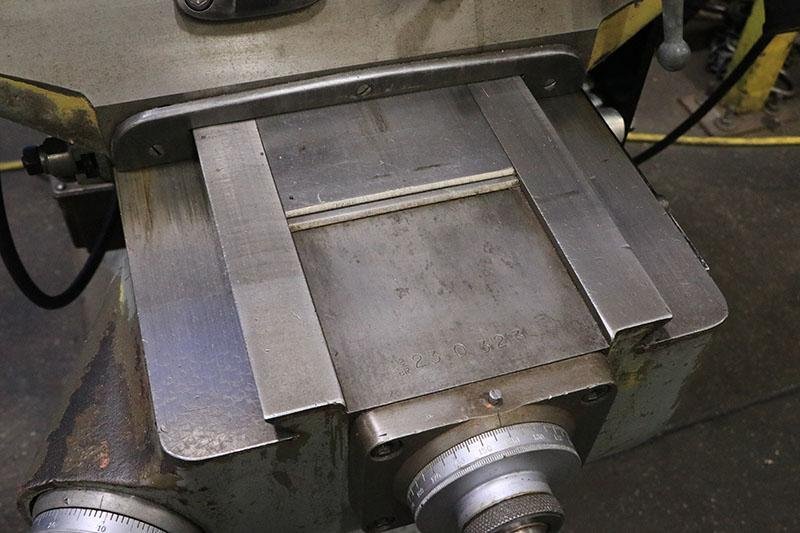 BRIDGEPORT Vertical Milling Machine, Model SERIES I