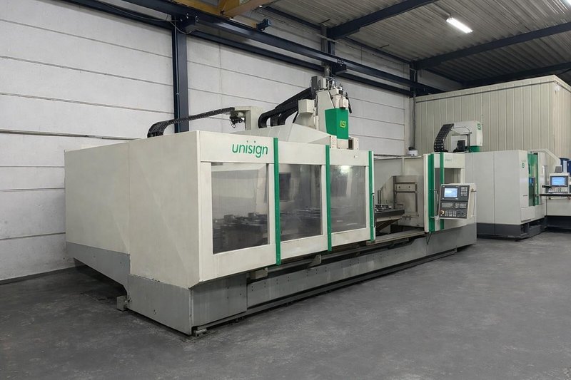 Unisign - X: 4000 - Y: 800 - Z: 600 mm CNC