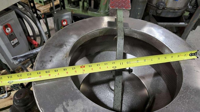 HSIN DER 25LB Capacity STM-20 Parts Centrifuge – 1 of 6