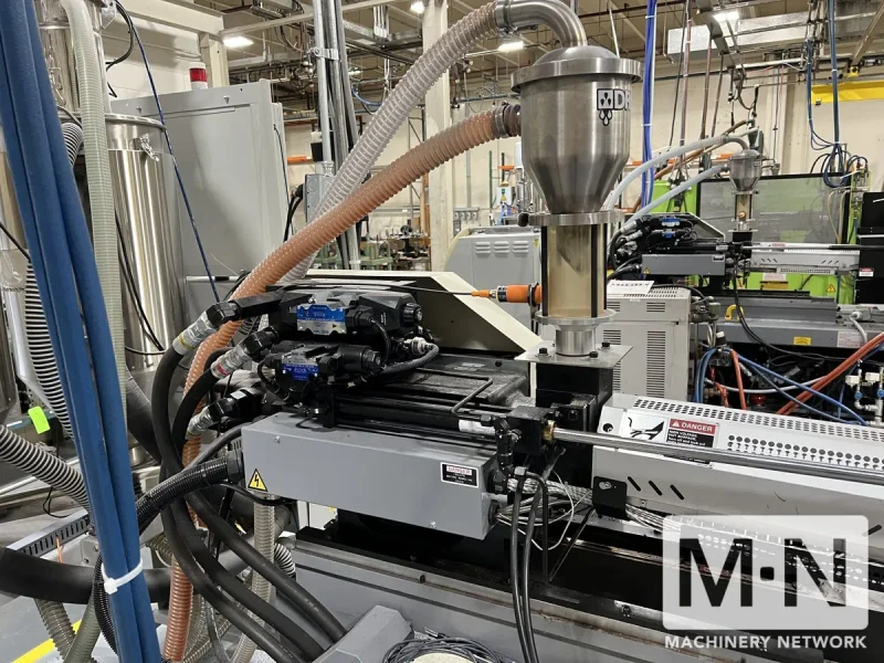 121 TON 3.4 OZ NISSEI MODEL FNX110III-12A INJECTION MOLDING MACHINE MFG 2018