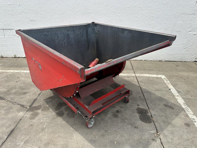 1-1/2 YARD ROURA SELF-DUMPING HOPPER:  STOCK #78225