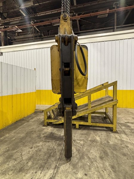 40 TON (80,000 LBS) BRADLEY ADJUSTABLE TELESCOPING COIL LIFTING GRAB TONGS: STOCK #23558