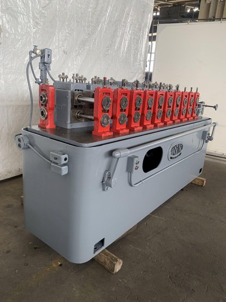 10 STAND X 1-1/2" X 8" TISHKEN MODEL 10LE 1-1/2 ROLLFORMER. STOCK # 0789324