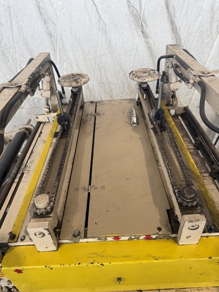 30" X .065" ROWE B-30 POWERED STRAIGHTENER. STOCK # 0223626.