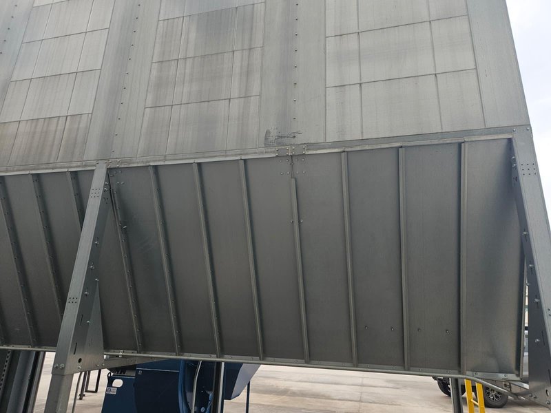 Nederman LBR-C SmartFilter Industrial Baghouse Dust Collector, 2023 – IIoT Controls, Reverse-Air Cleaning &amp; Chain Conveyor