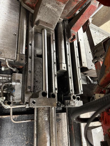 16″ x 16″ Amada HA-400W Automatic Horizontal Band-Saw, 2011