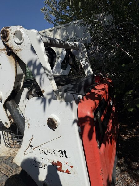 Bobcat T590 Compact Track Loader Skid Steer – 66 HP, 2100 lbs ROC, Kubota Diesel